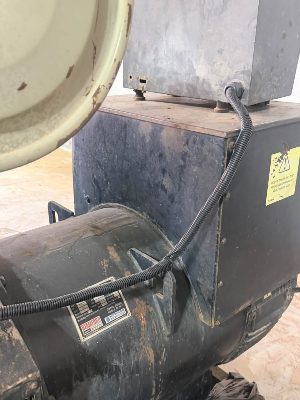 كمنز حجم 5.5 انجكتر عادي
كمشفت جبار راس توليد ستامفورد
375kva اوربي غير مستعمل بلعراق بلادي 
شاشة اوتو عنوان كركوك يوجد توصيل 🚚 ***********

