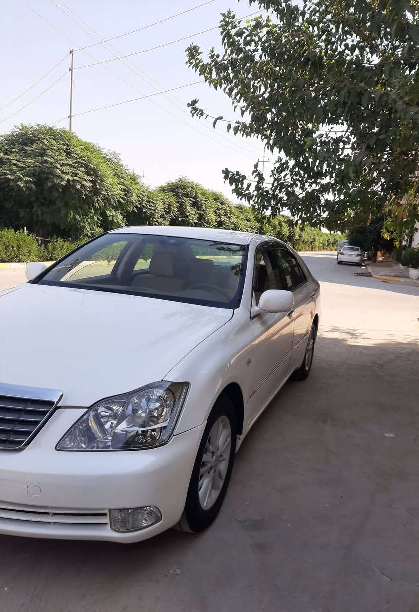 به ناوى خواى گه وره
ئه م به ر خه جوانه بؤ فرؤشتن
شاهينه ى رؤيال براوه مؤديل 2006
تازه داخلى لينه خوراو كامل جايزكراو
بيجالو شختو قوپاوى وه ك ساق وايه 
گير گه وره ى مه كينه بجوك
ناو زه رد شاشه و كاميرا
سوكان ليگزز به سمه را ساسى
سه خفى وه ك شو شه وايه 
ته بريت له جيا ئيش ده كات 
گيرو مه كينه ى به شه ر تى 10 فيته ر
سه ياره كه سفر سفره ته نها 60 هه زار رؤيشتوه
روبه رو زؤر له رسمه كان جوان تره
250 مه سروفى نيه به س سايه قى ده ويت 
نرخ 53 $گه لاو مه جاليكى زؤر كه م 
شوين سه يد سادق
تكايه مشته ري نيت سه رى منو خؤيشت مه ئيشينه 
هه ر زان تر هه يه برؤ بيكره 
 *********** فايبه ر  وا تساب
