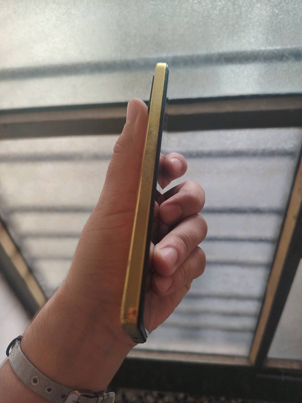 السلام عليكم للبيع بوكو x4 pro 5G
ذاكرة 256 عشوائية 8+8
جهاز بلادي ممفتوح ع فحص ممبدل بي اي قطعه شراي اتصل مكاني بغداد الدوره
سعر 160 الف قفل غير قابل للتفاوض
***********
***********