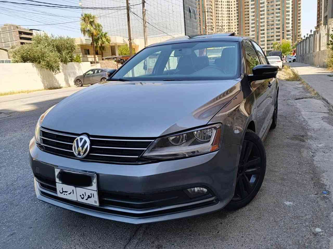 Jetta 2018 SE 
دوو پارچە بەخ بێ ناوگرتن
چەند دەنكە تەزرەیك چاك كرایتەوە بە PDR 
فول مواسەفات
مەكینەی ١٨ ی تۆربۆ 
گێر مەكینە تەبرید بەناوكردن بەشەرت
زۆر پاك و خاوێن ماوەتەوە 
نرخی ١٠٥
*********** أربيل, العراق
