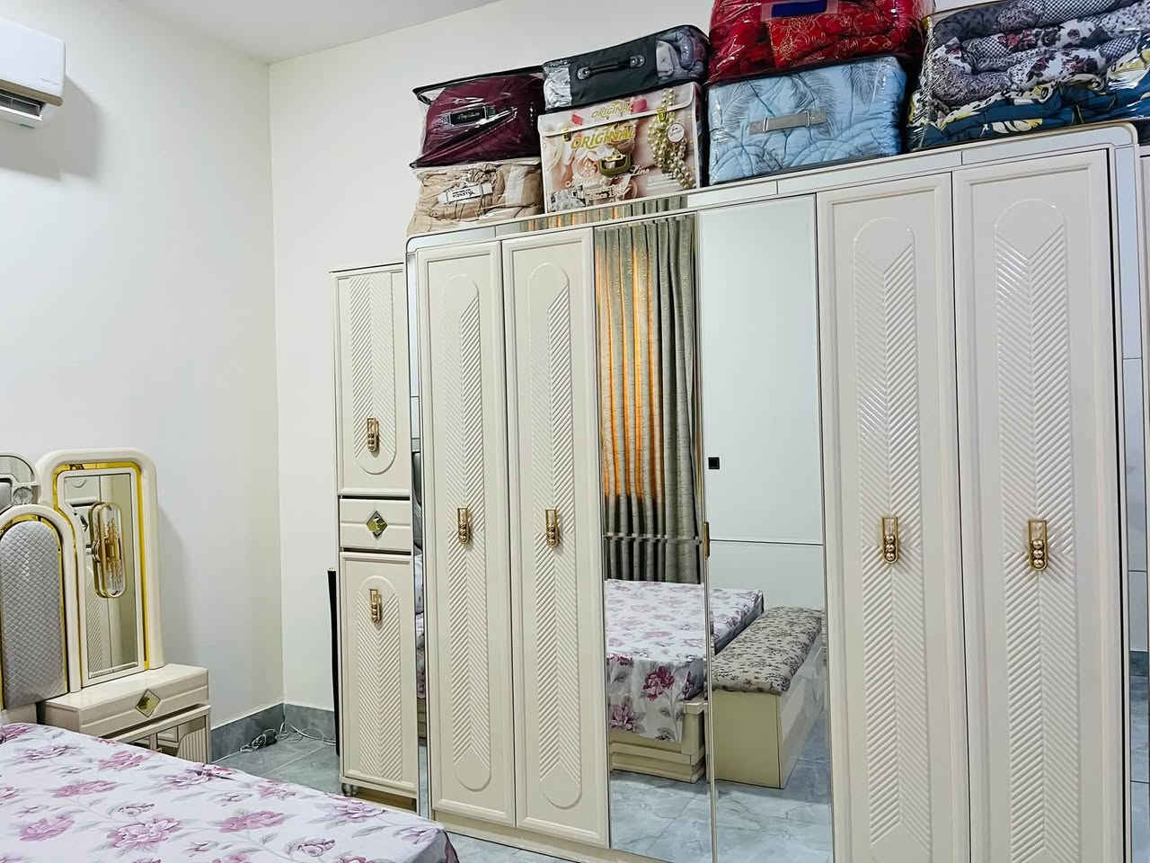 سلام عليكم غرفه ترگي جديده استخدام قليل اناره تشتغل 
للبيع فقط الشراي يتواصل خاص ***********
المكان ناصريه الإسكان الاصناعي مقابل حي الجوادين
