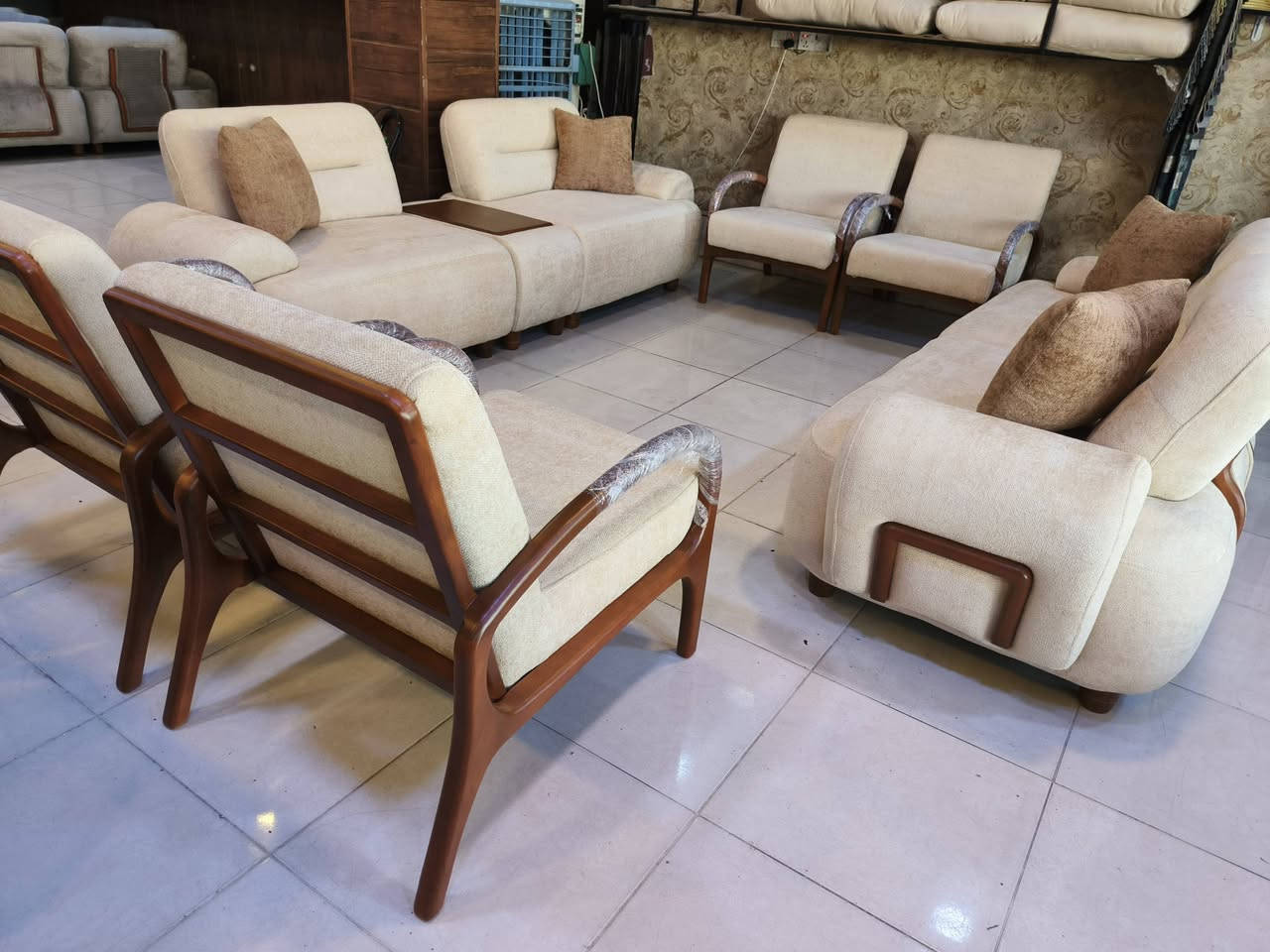موبليات لا ماسو 🛋️
يتوفر توصيل 🚚 الى جميع محافظات العراق
للحجز الفوري راسلنا واتساب☎️***********
***********  
📍العنوان اربيل سايدين المنارة مقابل سوق اللنكة الجديد مقابل عمارة F
⏰ يومياً من 10 صباحاً لـ 11 ليلاً ‎
