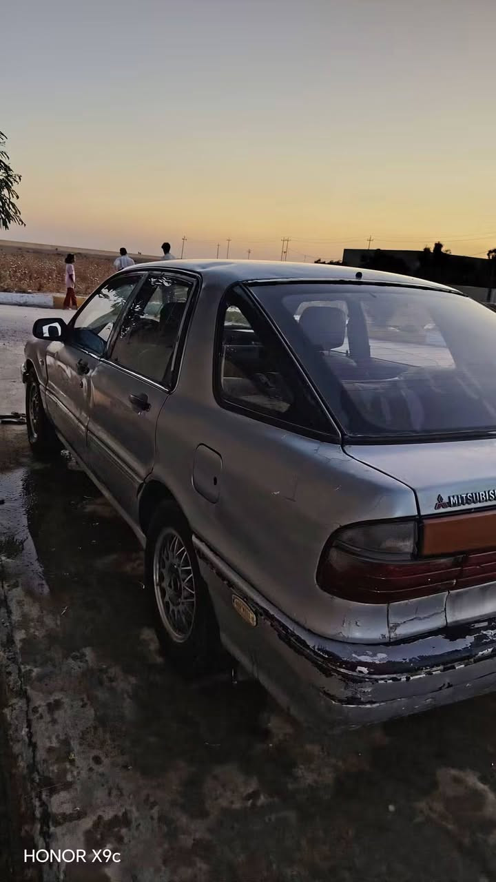 متسيبوشي كالنت للبيع موديل 1992 كابريتر رقم بغداد
بأسمي سعر27 ورقة 
 
مكاني ديالى سعدية 

هاتف ***********

نص مكتوب في الصور:
- HONOR X9c