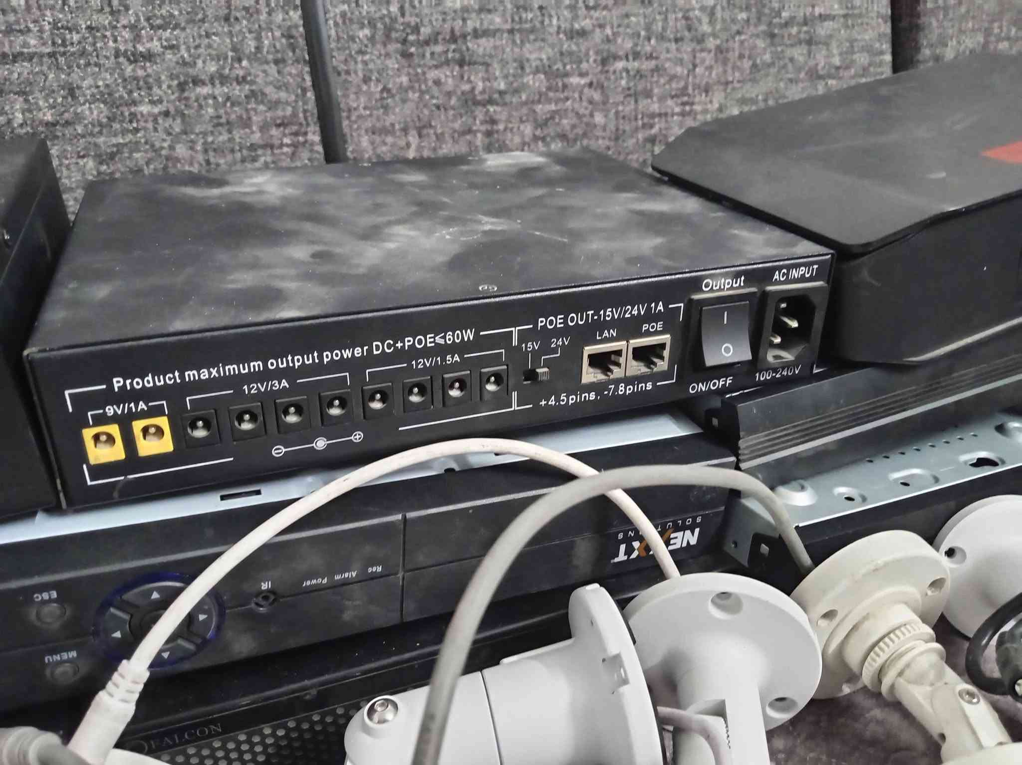 السلام عليكم غراض للبيع dvr و كامرات و ups و هواي اكو ما مصورهن لاستفسار خاص او ***********
