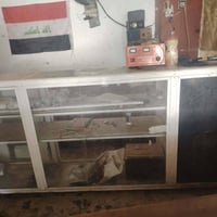 طول ٣م • ارتفاع ١م • دوميز قرب جمعيه