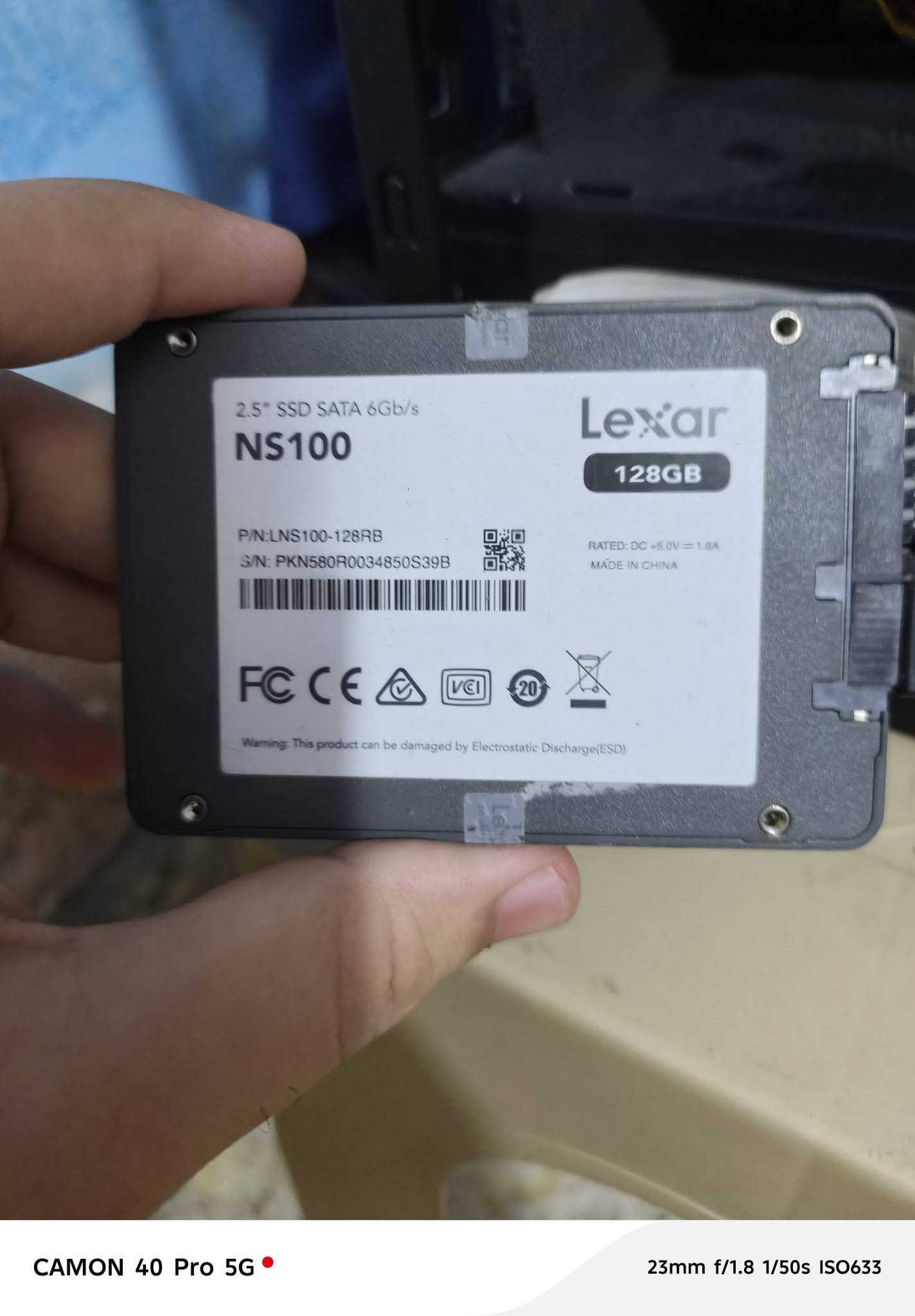 السلام عليكم PC GAMING للالعاب المتوسطه والقويه على اعدادات منخفضه 
‏مواصفات ال PC:
‏CPU : I5 3570
‏RAM : 8 DDR3
‏GPU : GTX 1050 TI 4GB MSI
‏PSU : 600W
‏STORAGE : SSD 120GB Lexar + SSD 240GB Kingston + HDD 500GB + HDD 230
‏يعني اربع هاردات 2 SSD و 2 HDD
‏
‏الملحقات:
‏شاشة LG حجم 19 75Hz
‏ماوس كيمنك RGB
‏ماوس باد Battelfeild
‏وكيبورد كيمنك RGB
‏UPS 850 Tiger بحاله ممتازه استخدام بسيط
‏السعر 375 وبي مجال حك الجيه للتواصل ***********
‏الاستفسار عن باقي التفاصيل واتساب على الرقم اذا تريد اصورلك الالعاب واداء الجهاز
‏والي ما يعرف الاسعار لا يجي يعلق ويقطع ارزاق العالم 
‏ابحث على اسعار القطع وتعال سولف 
‏ملاحظه / ما عـــنـــدي توصــــيــــل
