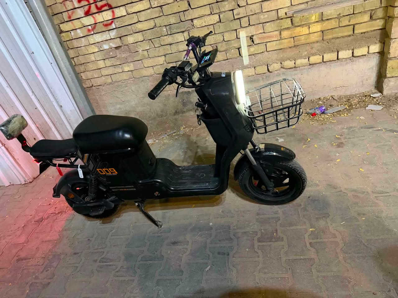 سلام عليكم باسكل شحن 009 باسكل نضيف كلش صارله شهرين الملف ٢٠٠٠ السرعه ٦٠ المكان كربلاء الجمعيه مقابل مول الحارث 
الرقم ***********. السعر ٤٧٥ وبيه مجال للطيبين
