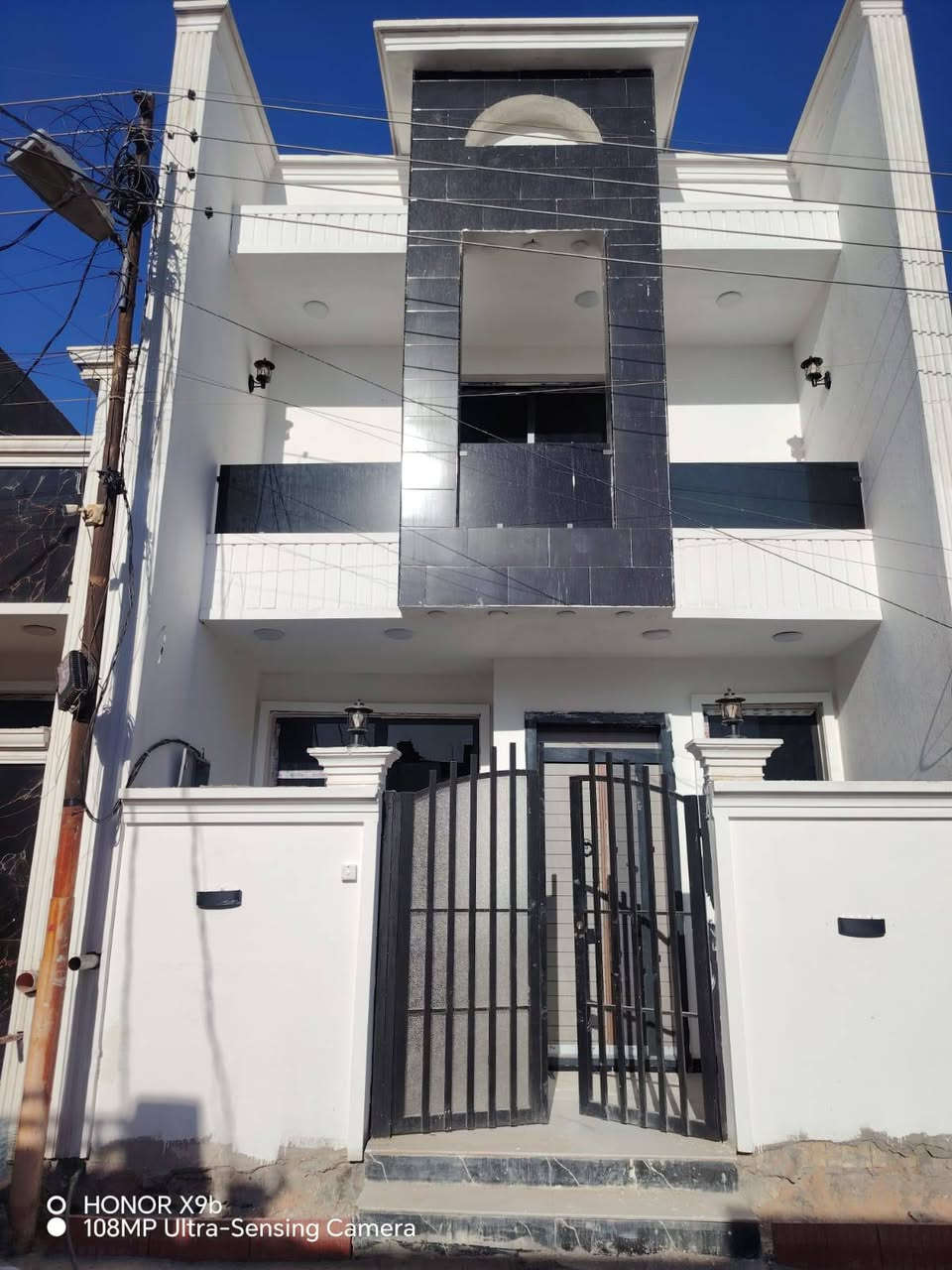 الموقع الهندسي • ١٠٠م • ٣ غرف