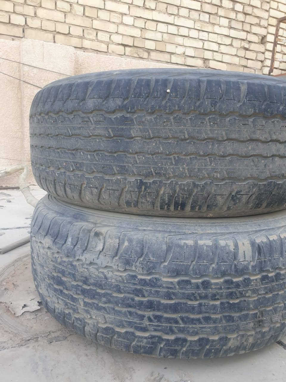 سلام عليكم زوج تايرات لاندكروزر دلوب حجم 17/65/285 إنتاج 2022 للبيع مكاني بغداد حي القاهرة  ***********  السعر 50 ألف
