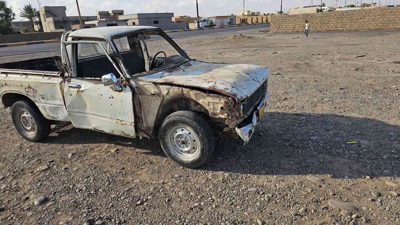 السلام عليكم بكم ٨٠ رقم بغداد كير شرط محرك شرط صدر جديد قبل اسبوع بدلتو  بية هاي الضربة السعر مليون ومية قفل المكان شيالة العبلي رقم الهاتف ***********
