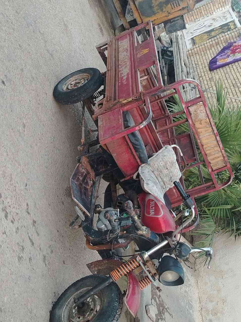 سلام عليكم ستوته بدون نضيفه سعر 900 وبيه مجال ***********

