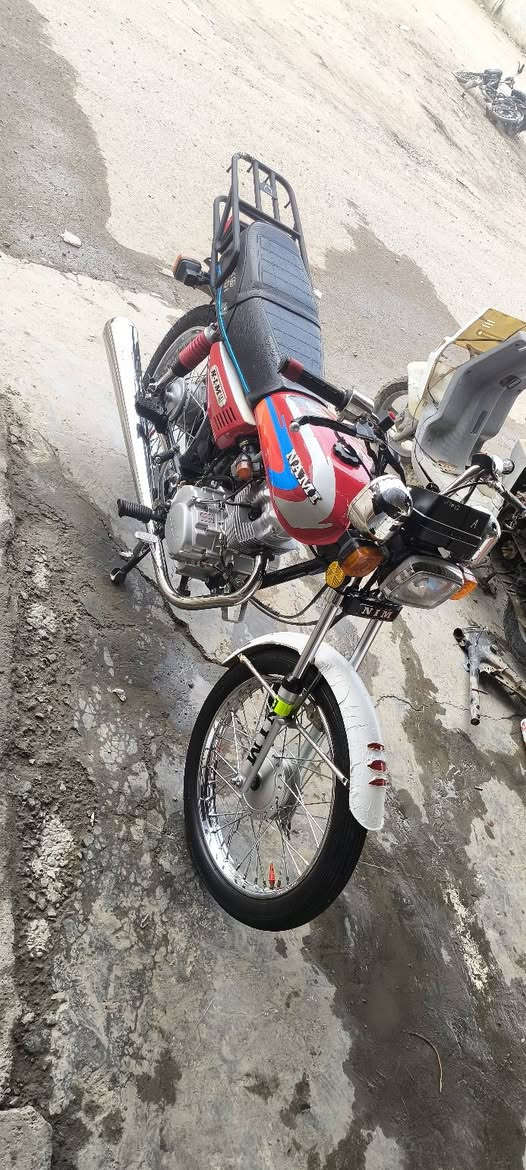 سلام عليكم نامه متياز
موديل 25دراجه مرتبه مناقصهه شي 

شعله ومعدل تخبل اوراق بيهه

كهربائية كلهه شغاله دراجه مرتبه مكينه بلاديه ما مفتوحه 

مكان دراجه ديالئ قضاء الخالص هبهب 

سعر 615وبيهه مجال 

رقم ***********
