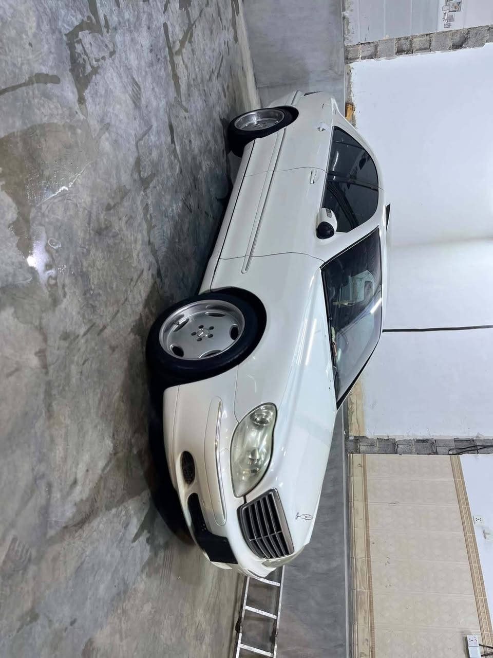 مارسیدز بینز  مۆدێل 2005 AMG s500بیلاد هەشت بستۆن تاقانەی جوانی بێبۆیاخ فول فول مواسەفات 
سڵاهید
کوشن جڵد

کوشن کارەبا
کوشن هیتەر
کوژن غەزن
کوشن کارەبا 
کوشن ساردوگارم 
ئاوێنەکارەبا
ئاوێنە ئیشارەت
ئاوێنەکانی ئەخەوێت
پەردە 
گێڕ عادیو تۆماتیک 
دوگمەی ئێسو دژەخڵیسک فول مواسەفات
سەیارەکەی زۆر زۆرر جوانو جاهیزە 
هەموگیانی لەسەر دەقی شەریکەماوەتەوە بۆنی شەریکەی تیایە 
چونر تایەو ویلی لۆکی لەژێرە 
گێڕو مەکینەوکارە باهیو تەقەو ڕەقەو تەبریدو هەموگیانی بەشەرت چرکەی تیانیە شوێن سەید سادق
سعری 70تاو مەعامەلەیەکی برایانە ***********

