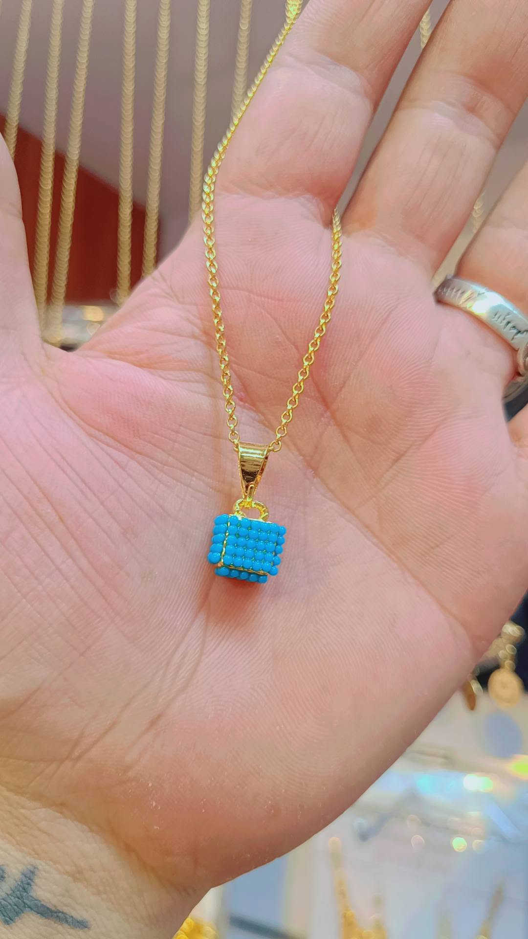 السعر 3000

✨💎 اكسسوارات علوشي للذهب البرازيلي 💎✨
👑 أرقى الموديلات وأجمل التصاميم
🔥 أحلى العروض وبأسعار مميزة
💍 تشكيلة متنوعة تناسب جميع الأذواق
🚚 متوفر توصيل لجميع المحافظات العراقية 🇮🇶
📍 العنوان: بابل – المسيب
مجاور كراج الرفات وأسواق المهند
مقابل سنتر أحمد للموبايل 📱
✨ اكسسوارات علوشي — أناقة تليق
