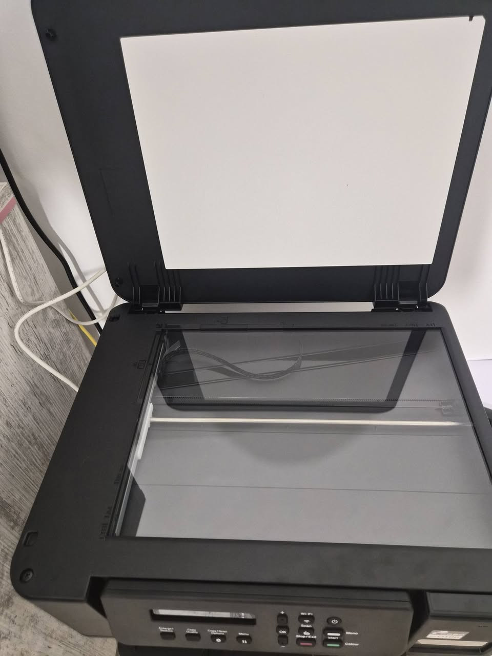 السلام عليكم طابعة brother DCP-T530DW نظافة 100% مدة الاستخدام 4 ايام فقط 
مناسبة كلش لطباعة الملازم و الكتب 
ملحقاتها الاصلية كاملة حتى كتيب الاستخدام موجود 
سعر البيع 200 الف 
اليحب يتواصل على هذا الرقم 
***********
