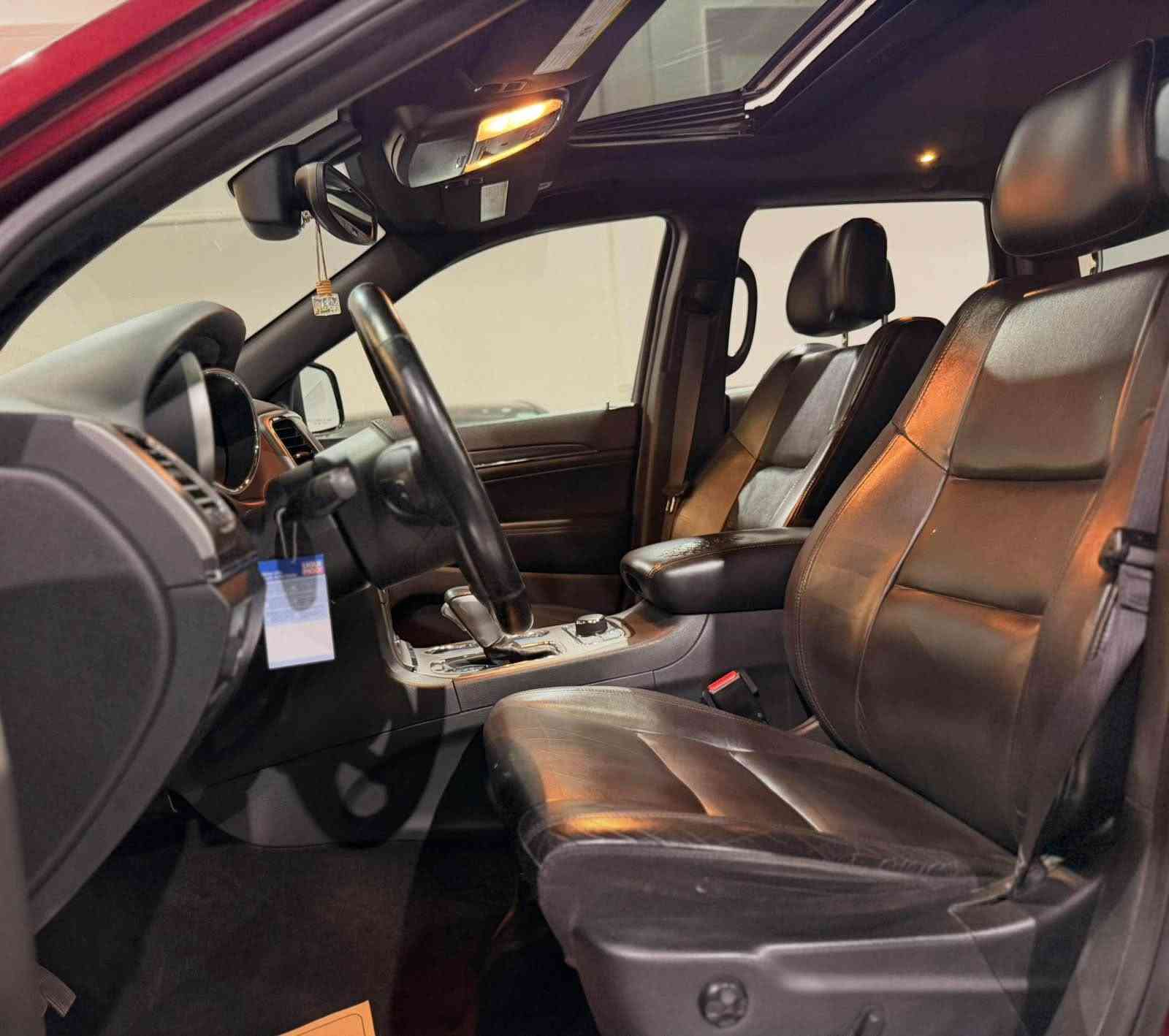 ‏Jeep 
موديل :Jeep  Grand Cherokee  
سنة الصنع : 2018
المسافة المقطوعة :87mil
مواصفات : limited 
السعر مناسب جدا🔥💣: 198$ مجال قليل
حالة سيار  بدون سبخ كلين تايتل للمزيد من المعلومات، يرجى الاتصال على:0️⃣7️⃣5️⃣0️⃣8️⃣5️⃣7️⃣4️⃣1️⃣5️⃣4️⃣ دهوك, العراق
