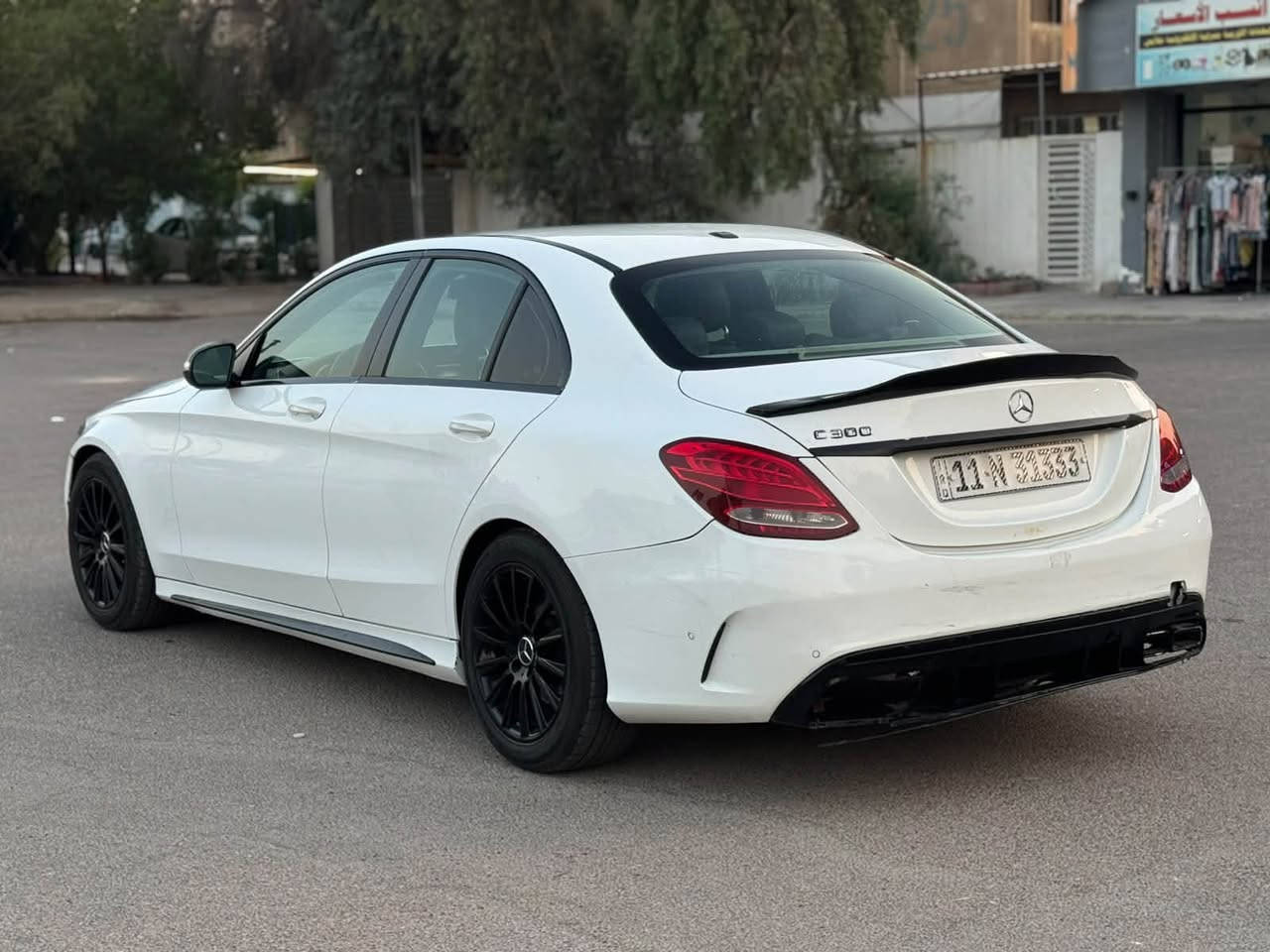مرسيدس C300 • ٢٠١٥ • مكينة ٢٠٠٠ تيربو