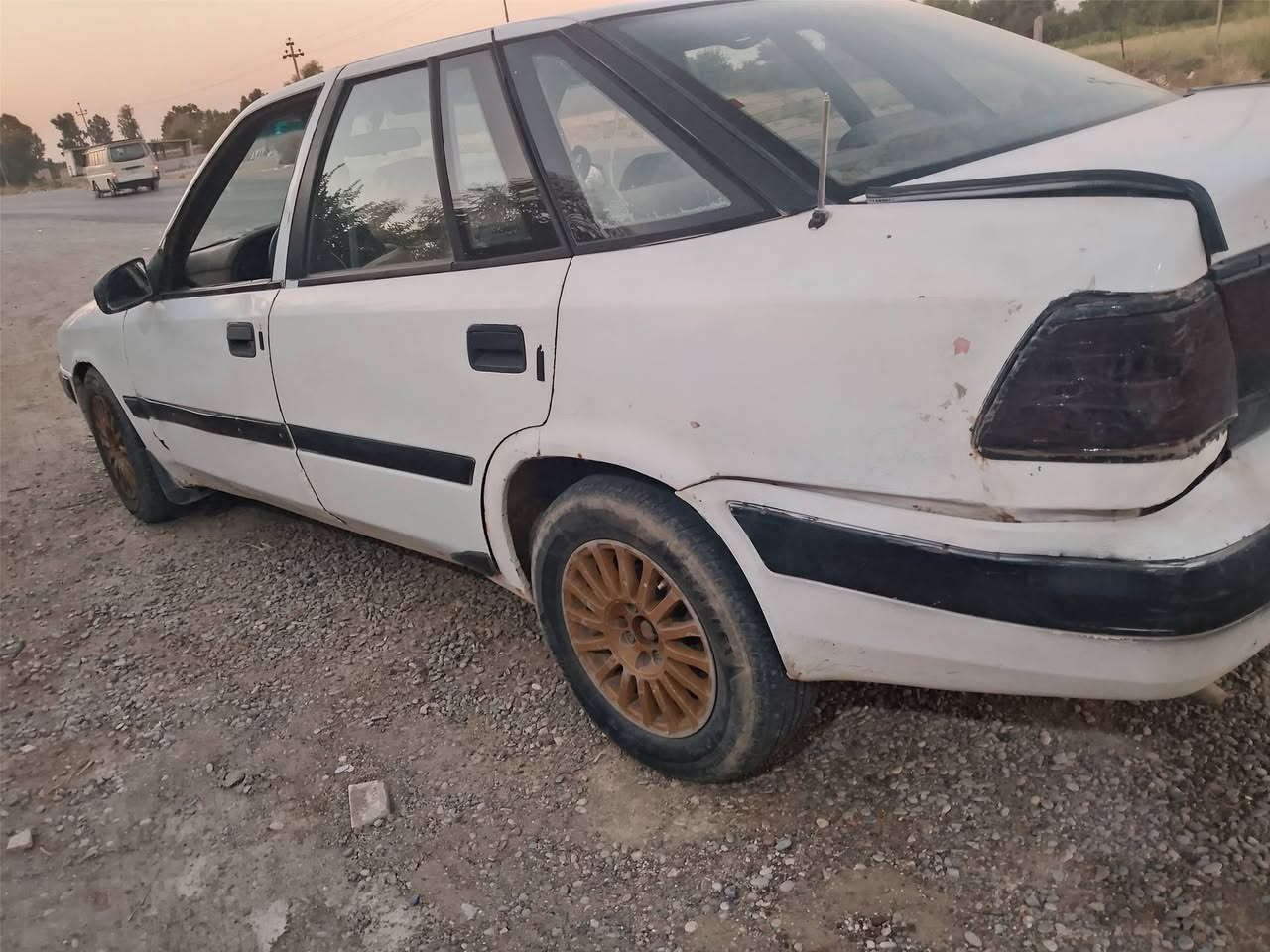 سلام عليكم اخوان ... 
دايو اسپيرو للبيع او مراوس ...
موديل 1994 محرك مفتوح 
رقم ديالى( أ ) بشرط تحويل سنويه جديده لغاية 2027
گيرو محرك نضيف 
كهربائيه كله شغال 
زوج تايرات جديد
سيارة شغاله ترايك وين ما تريد 
سعرها ( 15 ) وبي مجال للطيبين 
مكان ديالى خانقين ميخاس 
ر.م ***********
