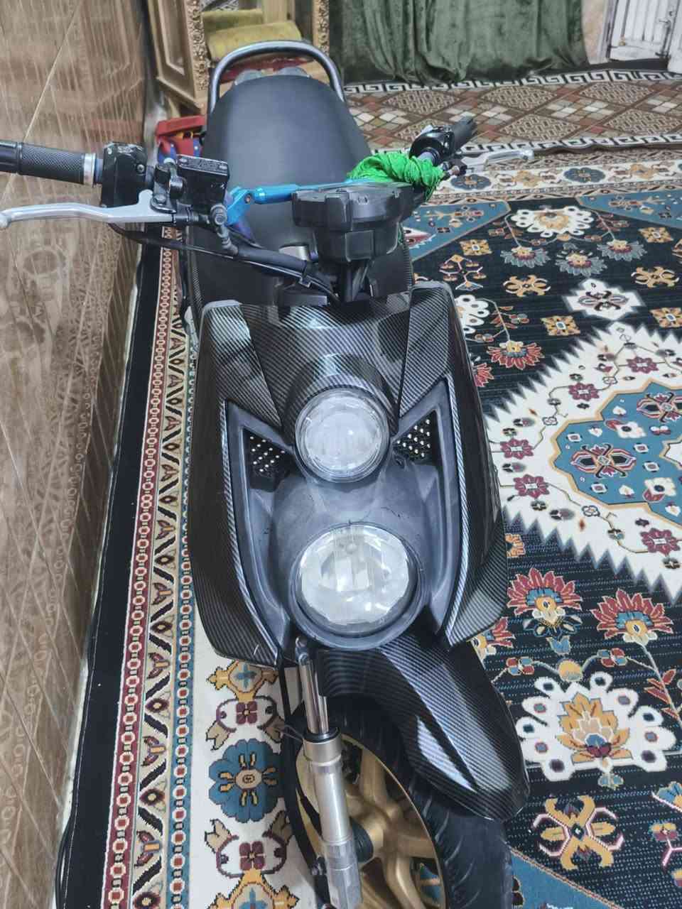 ‏يا الله اللهم صلي على محمد وآل محمد
‏دراجه سكنس جبلي محرك بلاد مزودة من اليابان 🇯🇵يعني من الخارج مامزوده بلعراق بيها فج Brembo امامي 4بساتم
‏صدر رياضي rs
‏دبل خلفي Rgs كرزي🍒
‏كزوز (صچميه ام النحله🐝ام الحساس تجي قطعتين)  
‏هاوزن
‏كفرات Carbon fiber اصلي وليس تجاري 
‏سكان رياضي لون وردي
‏سلف رياضي أربع فحمات 
‏كلجات بلاد محرك مامحطوط عليه درنفيس وبعد بيها
‏طلاعات مال رجل رياضي 
‏ هواي ملاعيب مزوده
‏كهربائيات اشاير يمنه يسرة لون ازرگ
‏لايت عالي ناصي نهاري اصفر
‏دراجه اكفلكياهة كفاله عامه وبأسمي 
‏ اكفلها اوراق وسرقه وعشائريا واكفلك محرك مامفتوح  شرط 
‏
‏الدراجه تاركها ماطلع بيها بلسبوع مرة مرتين
‏بانزين محسن دهن كله من هاي الزين
‏ الدراجه تسوة أكثر 
‏دراجة احلى من الصور وبيها نصبه حلوة 🙏🏻💗. 
‏
‏للتواصل رقمي ***********متواجد خاص ماسنجر ماعندي واتساب

للبيع او مراوس بتيماكس حسب القناعه🤎🫶🏻.
