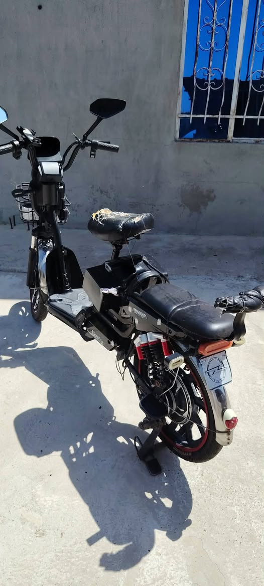 مطور شحن كلشي شغال فقط يعوزو بطارية سعره 350بي مجال ***********
