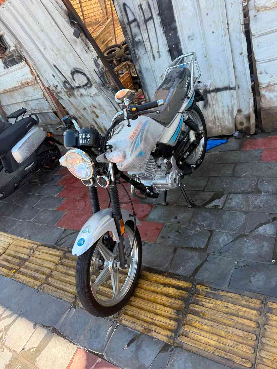 البيع دايون عضم ٢٠٢٣ درجه جديده وراق صولي ***********
