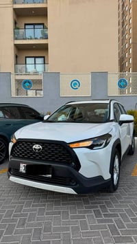 📍كورلا كروس موديل  2024  داخل احمر واسود بلادي _رادار _اوتو هولد _فتحه...