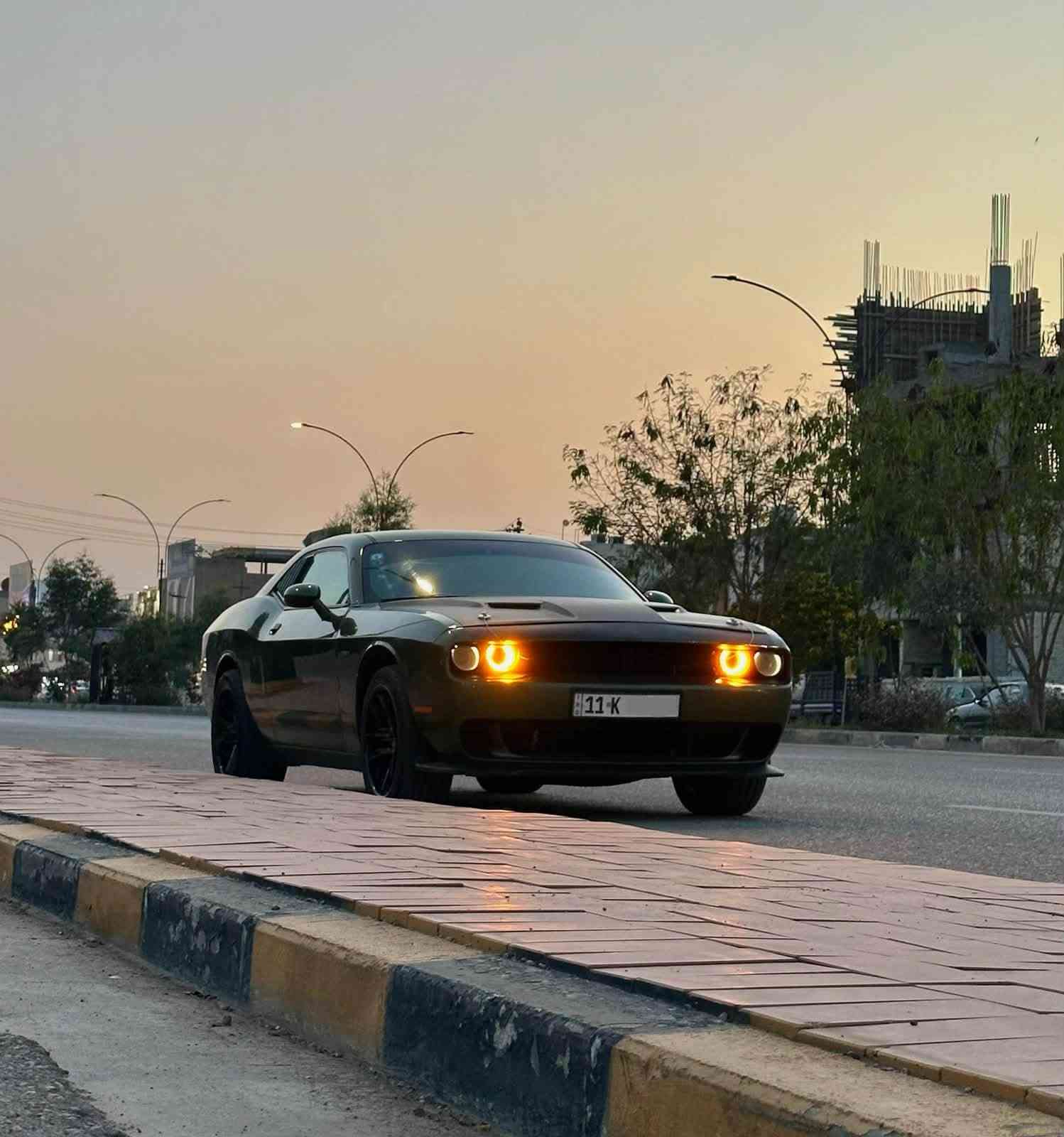 سلام عليكم 
جالنجر موديل 2019 لون زيتوني 
ماشيه 80m فقط حقيقي
تويل اصل 
حادث امريكي فقط الجاملغ اليمن
الصبغ 4 قطع
 القماره ولبنيد وصندوك كله مكفول 
ويل دايموند  SRT
اكزوز صوت تحكم ريموند 
خلفي R20/315
امامي R20/215
نقص السياره كمبريسر و درايم شفت خلفي ينزل من سعر السياره بحساب تاخذ كامله 
بغداد الدوره 
*********** 
السعر 132
