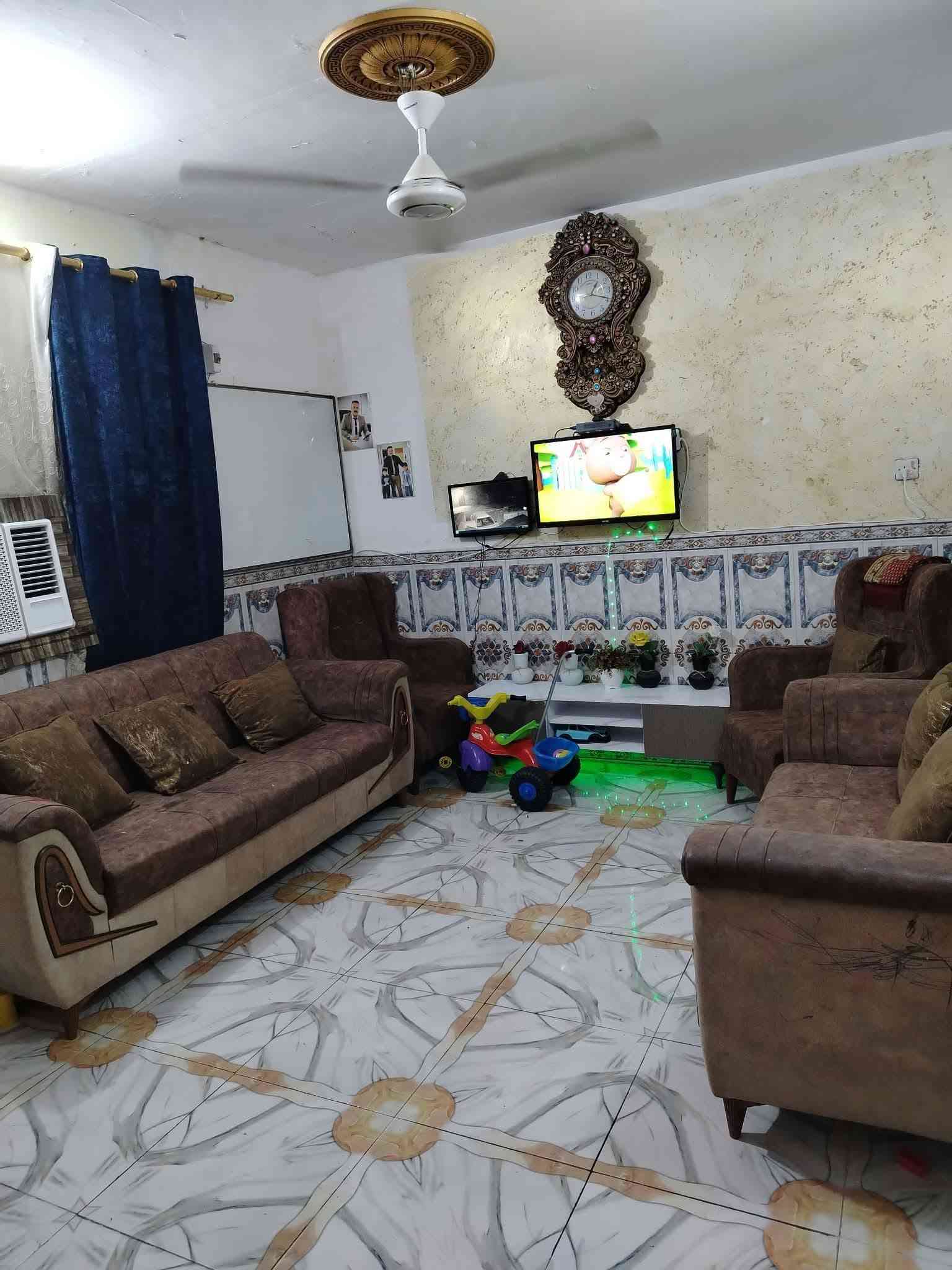 سيد خضير الشارع الاول • غرفه وصاله • كهرباء وماء