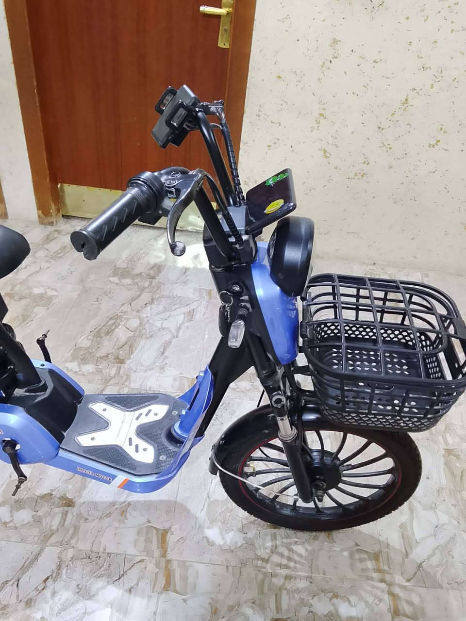 سلام عليكم ورحمة باسكل شحن لبيع ١٧٥ بي مجال قليل يرادله بطاريات موديل ٢٤ نضيف كلش مكان بعقوبه ناحيه العبار يم خرنابات رقم تلفان ***********
