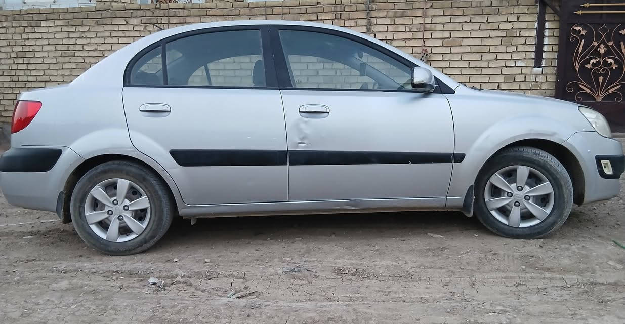 السلام عليكم
سياره كيا ريو 2008 للبيع سلفر  وارد امريكي محرك 1600 كير اوتوماتيك تبريد ثلج  تدفئه رقم بغداد الدولي مشروع وطني  سنتر لوك مكان السياره بغداد المحموديه للاستفسار الاتصال على الرقم *********** واتساب

