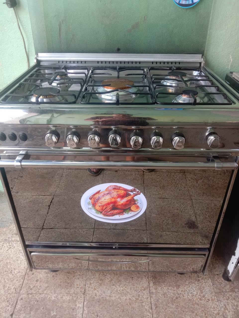 طباخ للبيع يونفرسال مصري طباخ حيل نظيف كلو شغال شرط الفرن يشتغل خطين سوه كهرب شواي كلوب شغال موصل الايمن مدخل شارع العكيدات للاستفسار عالرقم وبي واتساب *********** الخاص مفتوح
