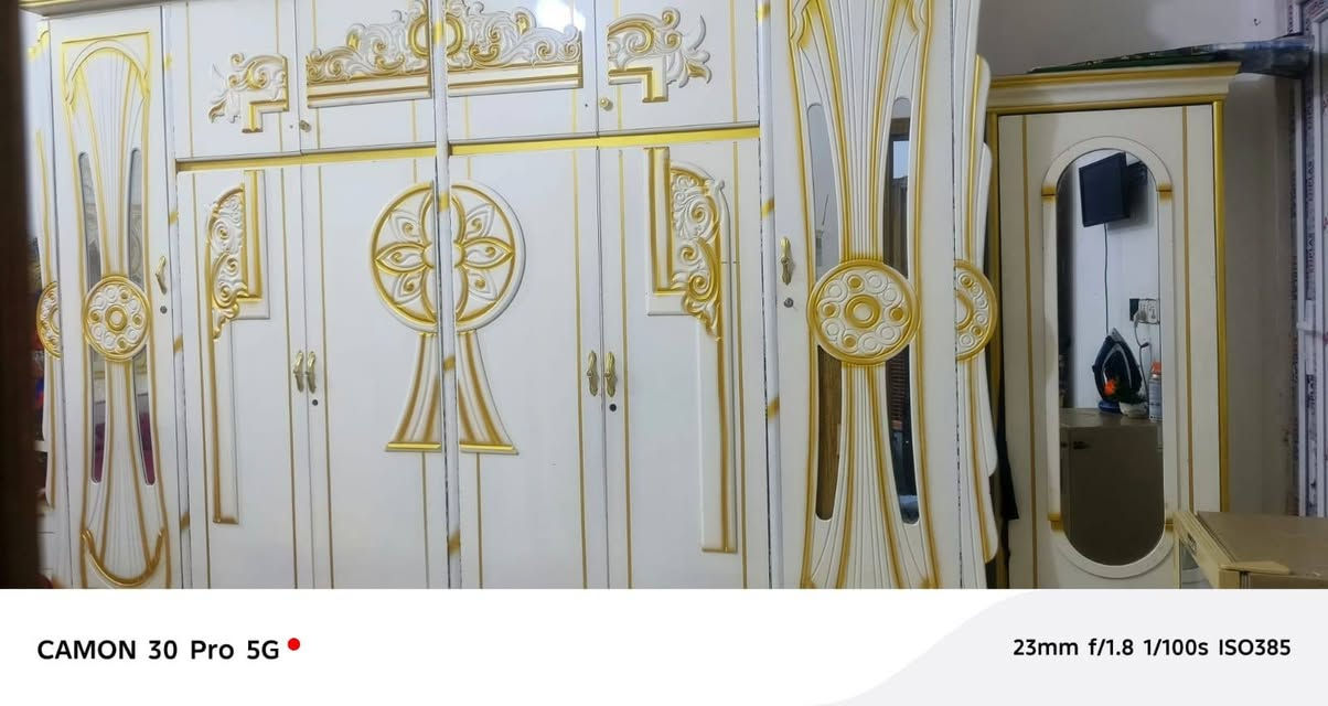 غرفه البيع مثل ماواضحه سعره  مليون  300وبيه مجال شراي يدخل خاص مستعجلين ع بيعته

نص مكتوب في الصور:
- CAMON 30 Pro 5G 23mm f/1.8 1/100s ISO391
- CAMON 30 Pro 5G 23mm f/1.8 1/100s ISO288
- CAMON 30 Pro 5G 23mm f/1.8 1/100s ISO385