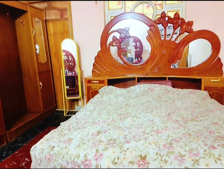 غرفه تزكام صاج بورمي نجاره مال عماره قوه ونضافه فووول والسعر 350 شراي اتصل عالرقم *********** ميسان حي شهداء

