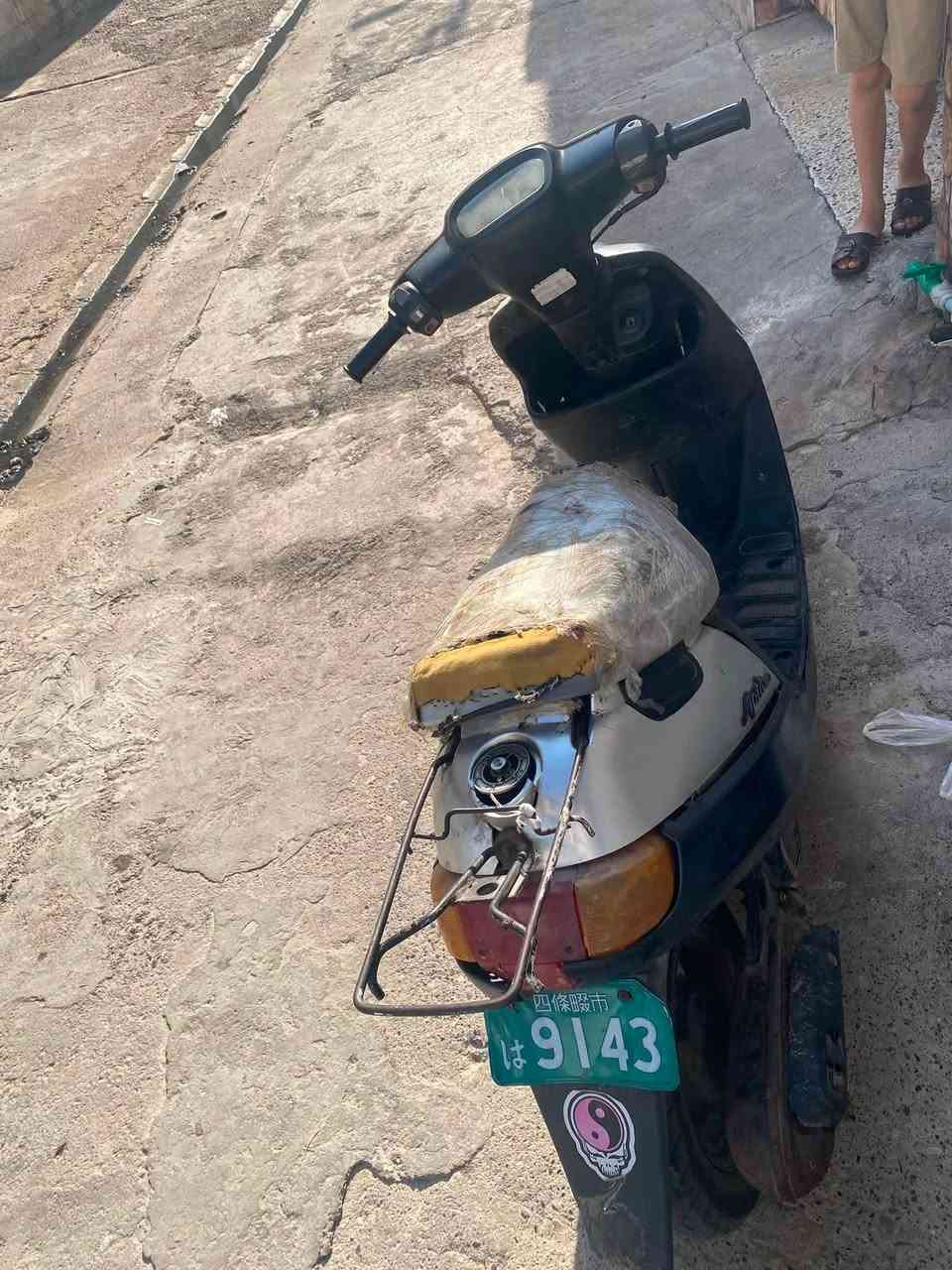 ‏ما صار للبيع يراد له تعمير حاليا يشتغل بس بس صوت.     سعر.   90 الف.           ***********.   ***********

