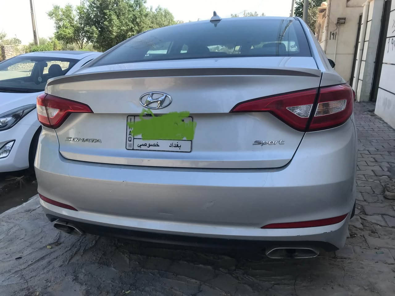 سلام عليكم سوناتا موديل (17) امريكي سبورت حادثها دعاميه وهاي الطخه صارت قبل سبوع بيها دراجه كلها لايبل واحد بغداد بسمي سياره استخدام شخصي (***********)
