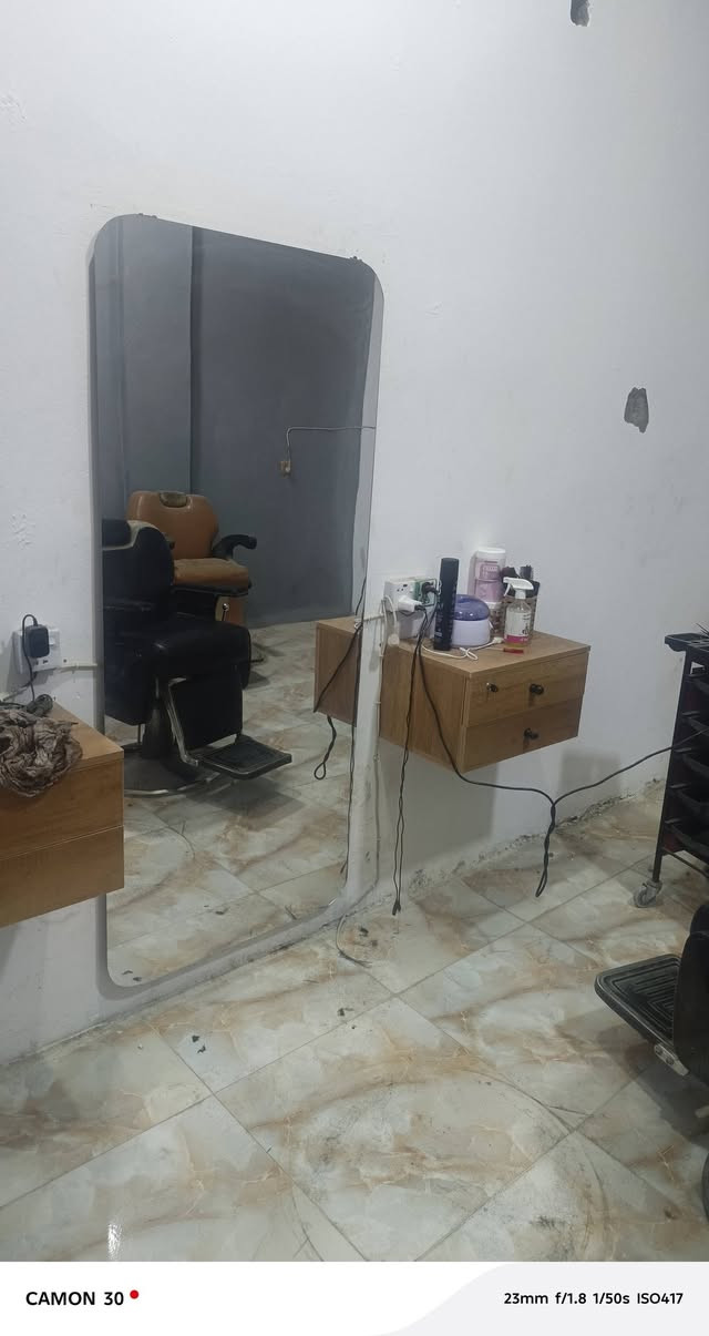 كرسي • مراية • ديالى بعقوبى