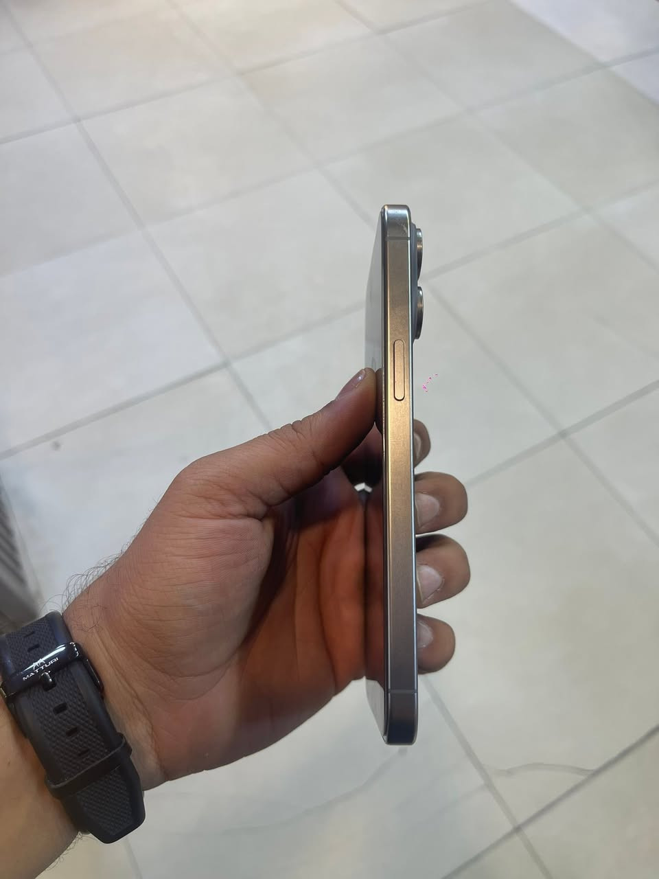 15 برو ماكس 256 بطاريه 84 وتر السعر مليون و25 بغداد السيديه ***********

