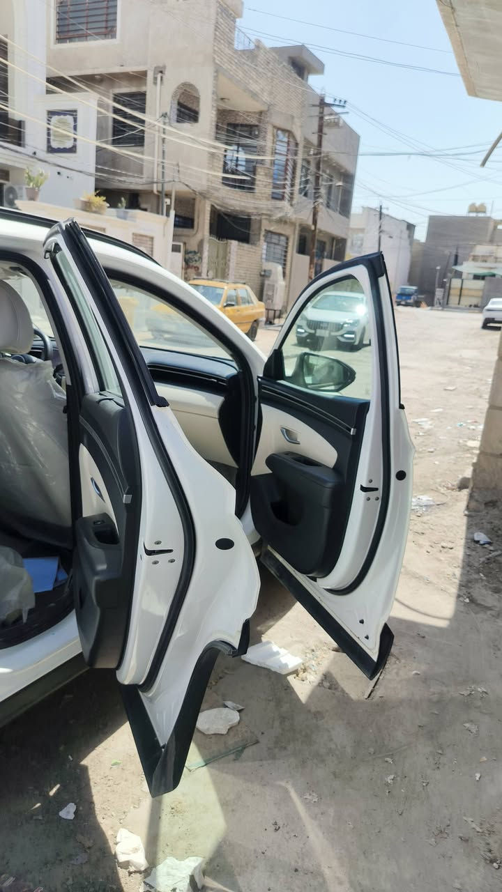 السلام عليكم
توسان للبيع موديل 2023 

فول مواصفات 

بانوراما 

و السياره مكفوله 

و السياره احلى من الي بالصوره 

والتبريد ثلاجه

السعر 200 وبيها مجال 

العنوان بغداد الاعظميه سبع ابكار
للاستفسار 
***********
