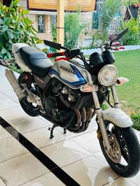 شباب اليوم جبتلكم cb400 موديل 2004 جيل ثاني هايبر  حاويه شرط قبل شهرين...