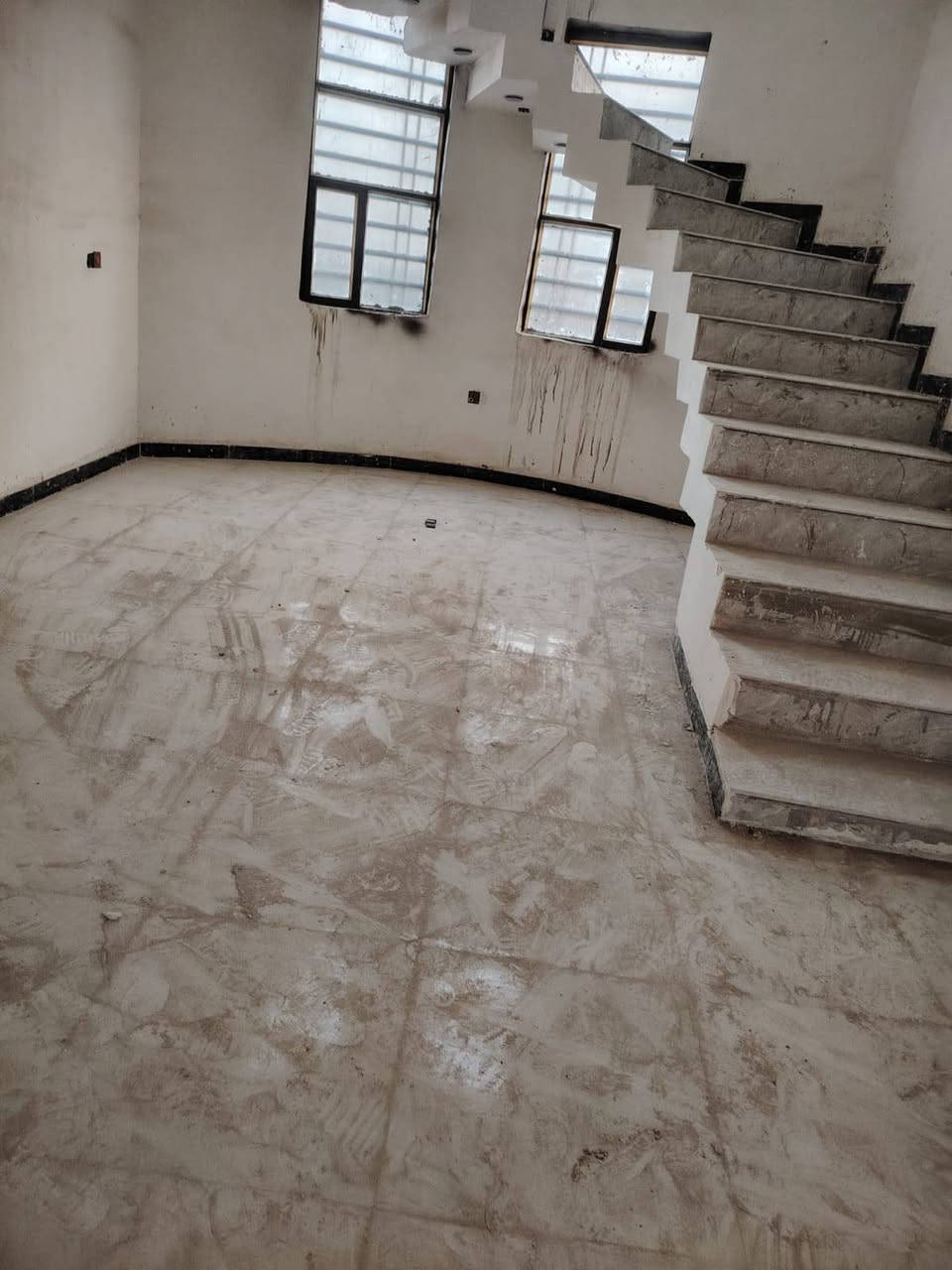 السلام عليكم "بيت بناء حديث!! درجه اولى زراعي
على قانون 117 معامله تطويب كامله 

المساحه 450 متر مجاور مدرسه المبادئ

قرب الجسر "للبيع"

صب كونكريت مسلح طابوق درجه اولى طابق واحد

مساحه البناء 300 متر  

محد ساكن بي قبل و السعر مناسب ويحتاج فقط صبغ لأن انترك فترة! 

 الذي يرغب بالشراء التواصل على الرقم   

‏‪‏‪***********‬‏
