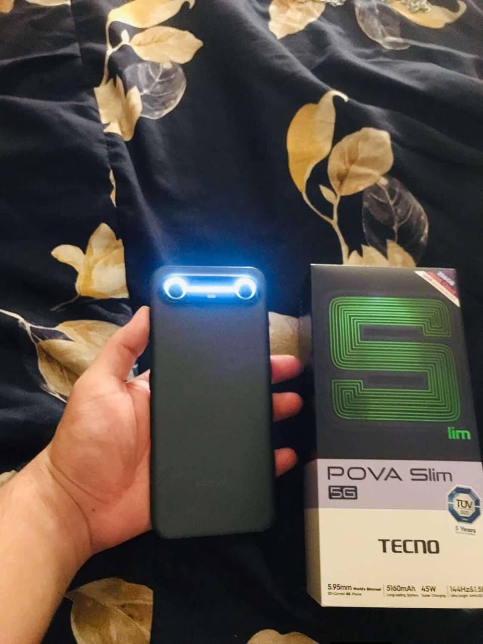 السلام عليكم للمراوس مع هونر x9bوc
Tecnobova 5gslim بطاريه 5160 امبير ببجي 90فريم كاميرات 64ميكابكسل اذكره 256انحف جهاز ويخبل من شحن ومن كلشي مكفول ويا باكيت وشاحنه وبعده عل ضمان مستخدم اسبوع فقط 

مكاني بغداد العامريه ***********
