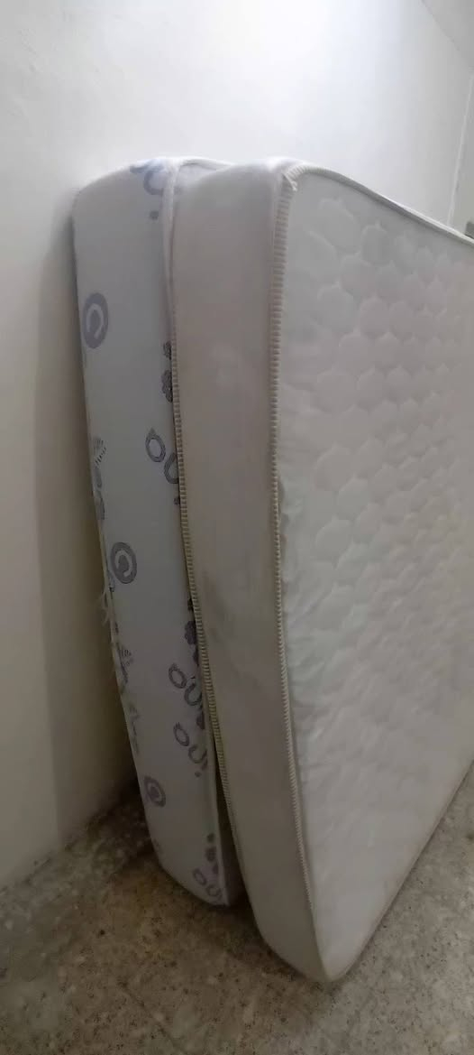 السلام عليكم دواشك عدد ٢ قياس تركي اسفنج طبي مضغوط 180×200 نضيفات الواحد على ٨٠الف للإستفسار *********** واتساب ماسنجر
