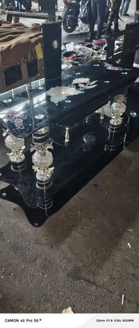 ميز بلازمه عدد ثنين نضيف السعر قيم وأخذ الرقم 07725809968