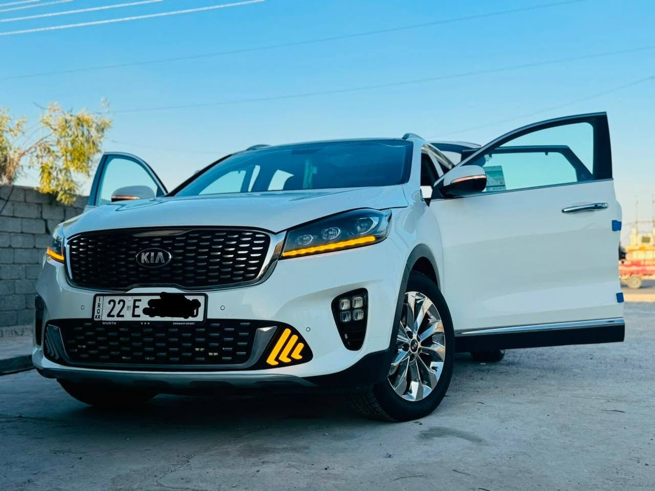 كيا سورنتو  19  خليجي شكل 20
6 سلندر محرك مبدل حاويه  بس بونيت بيها شويه كارت
اللون.. أبيض بانوراما سقف
جنطة كهربائية كشنات جلد كهربائية 
حساسات اماميه وخلفيه 
مرايات شفط 
السعر 227 بيها مجال
المكان النجف 
للاستفسار { *********** }
