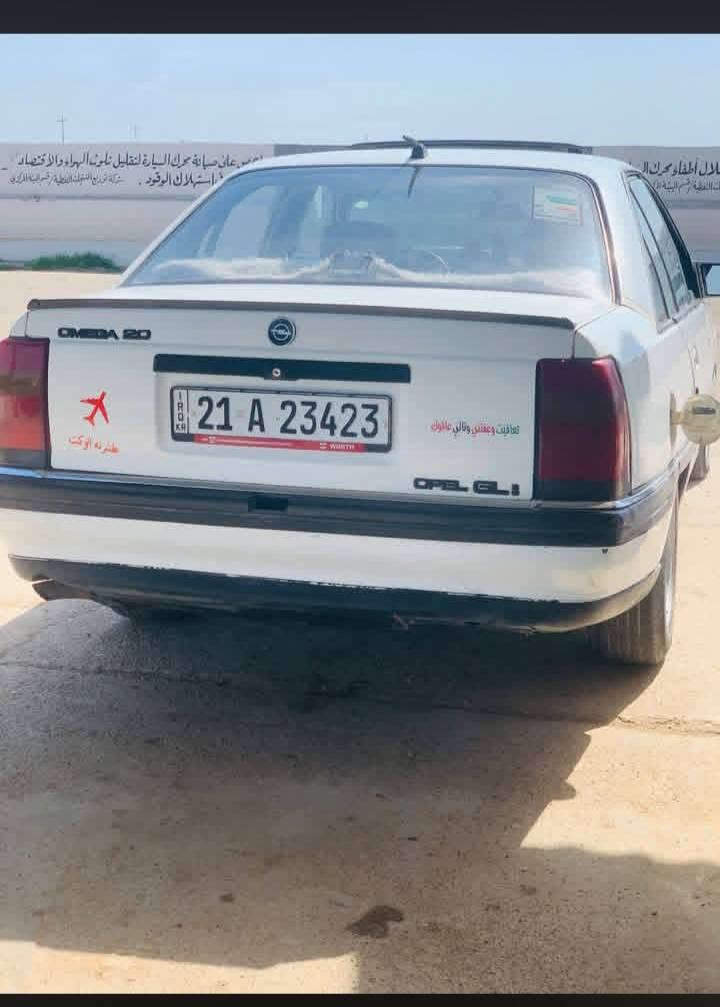 اوبل اوميغا • محرك وكير • بنزين