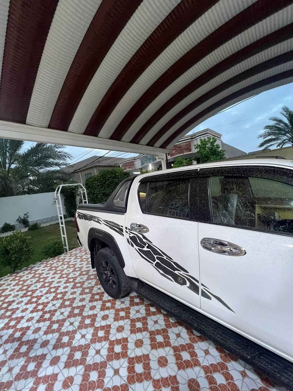 بيكم هايلوكس TRD  SAS  2022
رقم بغداد 
ماشيا km 64
السياره مكفوله من كلشي داخل واخرج 
مكان السياره الانبار _الرمادي 
السعر ٣٤ وبيها مجال
التواصل فقط عل الرقم ***********
