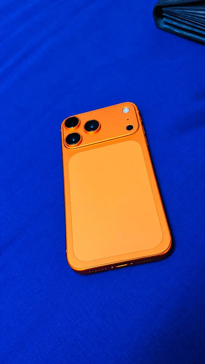 آيفون XR • ١٢٨ • بطارية ١٠٠٪