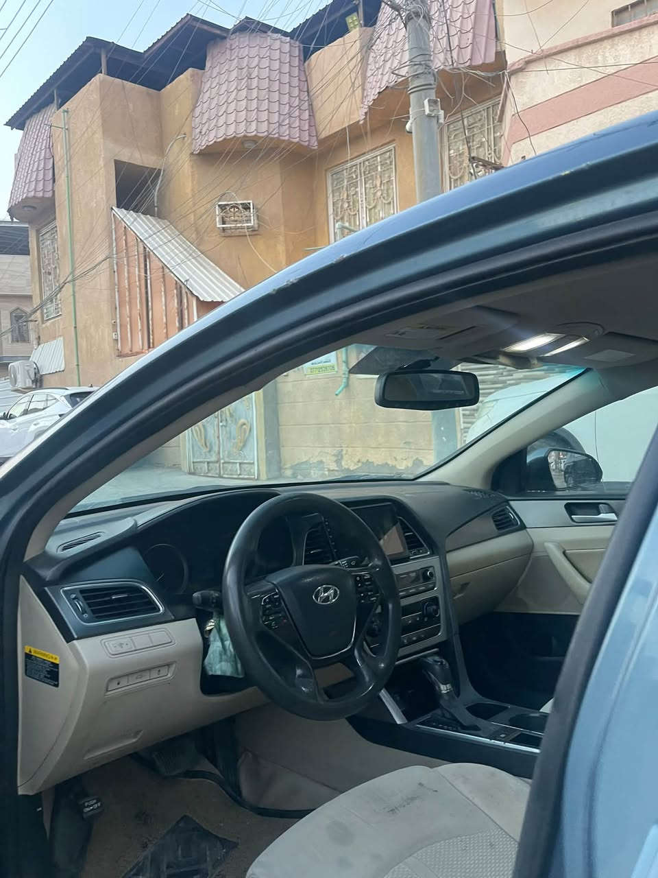 سوناته ٢٠١٦ سبورت سياره جاهزه حداده تبريد تيارات كلشي جاهز وا سياره ما بيه أسم دوانص وا تصرف عليه ربع. كلش جاهزه وا بسمي وا ضربته بس قبق صدوك خلفي وا شوي من جاملغ وا سياره بيع مستعجل كلش سعر ١٠٥ قفل شراي يخابر مستعجل عل بيعته. رقمي ***********  مكان سياره البصره تنوّمه

