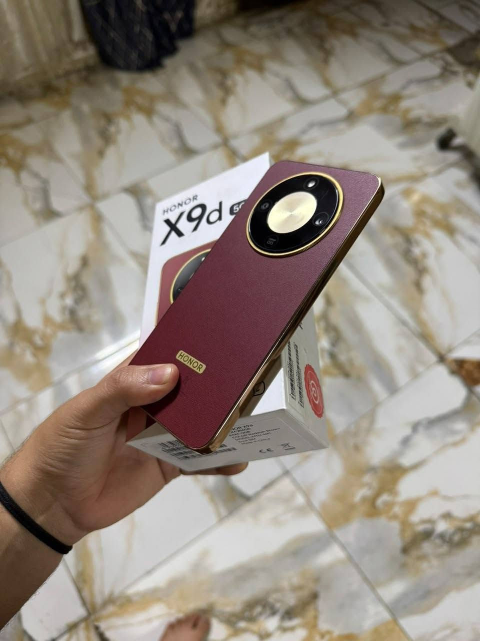 للبيع / مراوس Honor X9d ✨
📍 المكان: بغداد - مدينة الصدر
📱 واتساب: *********** متواجد 24 ساعة صبح وليل
التفاصيل:
الذاكرة: 256GB
العشوائية: 12+12 GB RAM
اللون: اللون المميز
الحالة: كله شغال - مامفتوح ولا مصلح Waterproof
الاستخدام: استخدام قليل - اني جناي ايفون اخذته بـ 510
الملحقات: مع كارتون مطابق
الفحص كامل:بصمة داخل الشاشة ✅ - تجي تشوفه تفحصه على راحتك مابي عطل او مشكلة
💰 السعر: 375 وبي مجال - جوه السوق
متوفر مراوس ايفون
