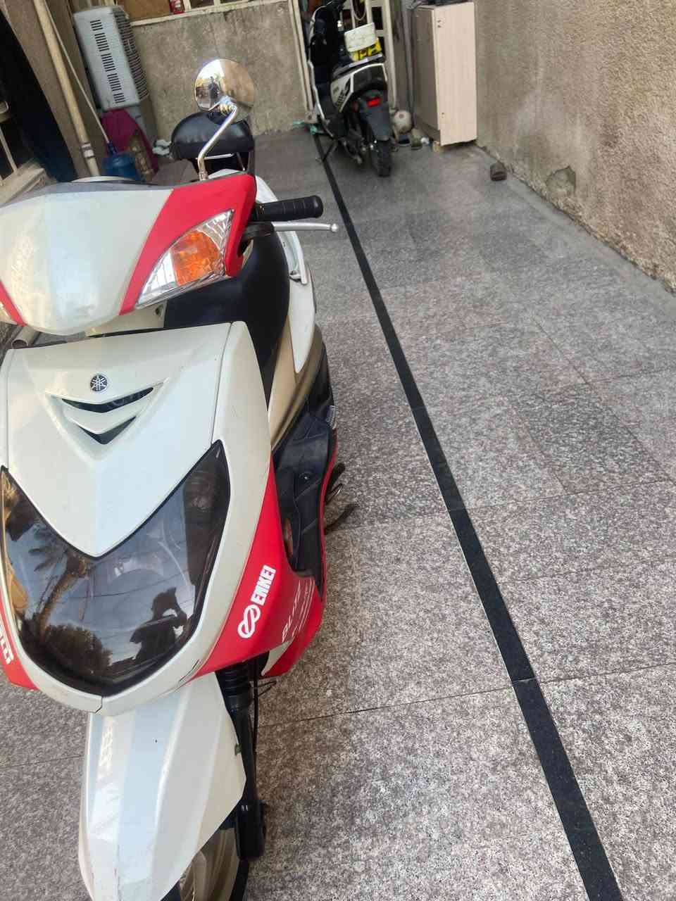 دراجة سكنس فحل للبيع سعرهة 750 وبيهة مجال بسيط 
الدراجة نظيفة وخير من الله واي نقص مابيها 
الدراجة نوزل وطلاعات ابلادية ودراجة بيضة 
احنة سوينالهة وشمة يعني اذا ما عجبتك شيلهة دراجة سرعتهة 140 واي عطل مابيهة تجي وتشوف للستفسار ***********بي واتساب
